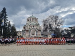 Плевен - празнично шествие - концерт
