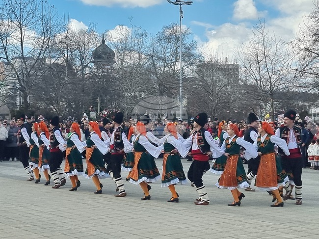 Плевен - празнично шествие - концерт