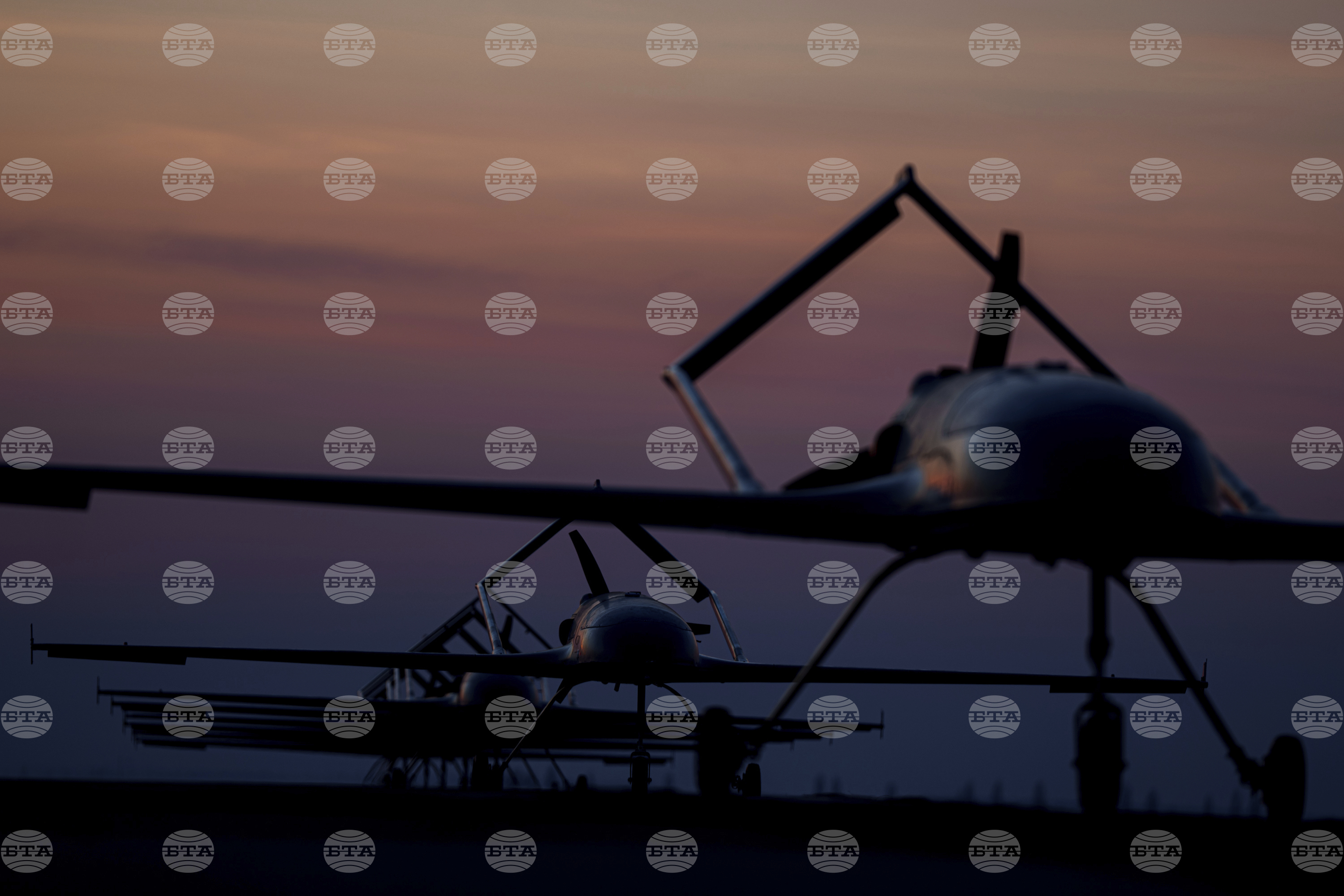 Москва a anunțat că forțele sale au doborât 46 de drone ucrainene în mai multe regiuni în această noapte; Kiev a declarat că a distrus 63 din cele 137 de drone rusești  