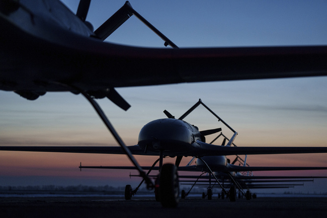 Нидерландският завод за автомобили „Недкар“ ще произвежда отбранително оборудване