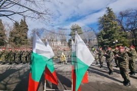 Стара Загора - издигане на националния трибагреник