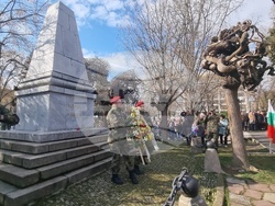 Стара Загора - издигане на националния трибагреник