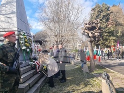 Стара Загора - издигане на националния трибагреник