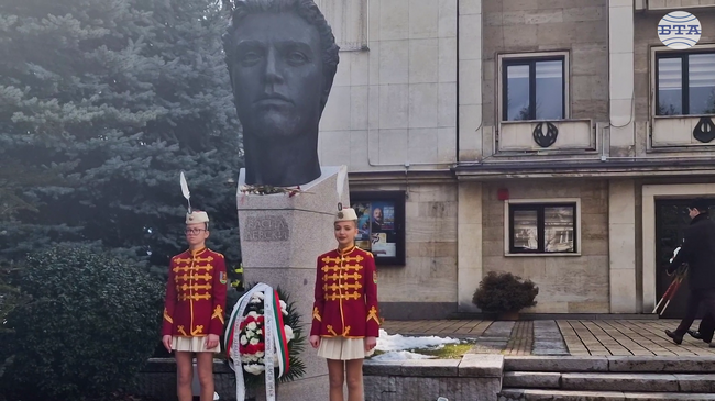 С молебен, тържествена церемония и концерт в Троян отбелязаха националния празник Трети март