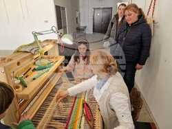 Самоков - Художествена галерия - тъкане на стан