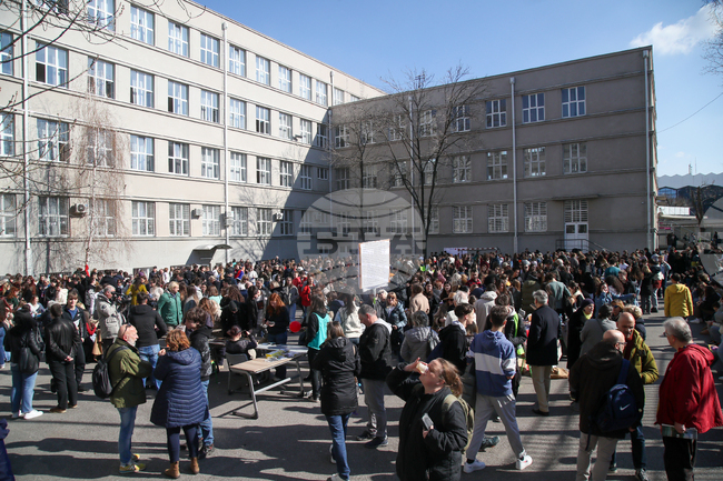 Belgrade Students Keep Protests Alive: Fifth School Joins Blockade in Solidarity