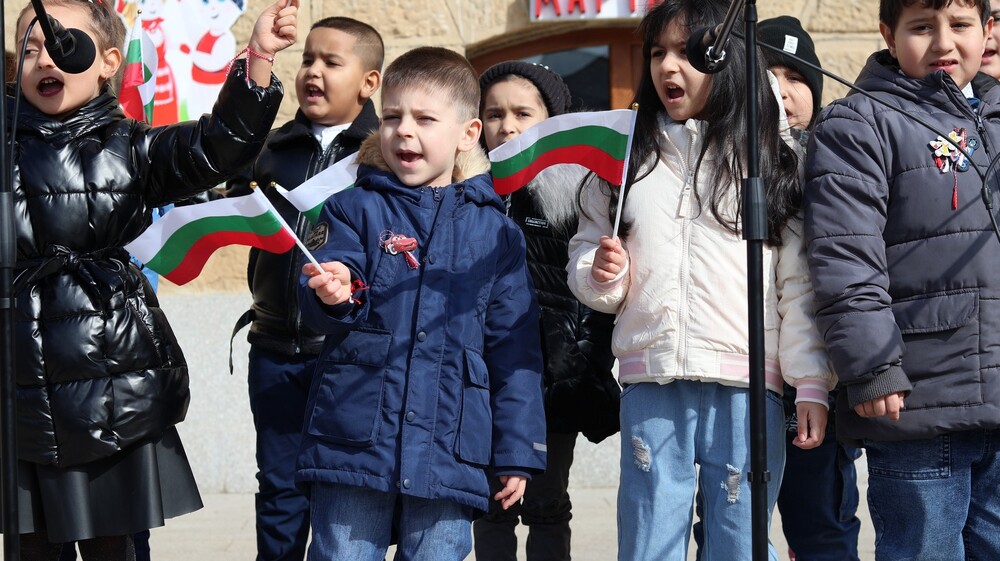 С тържествено честване Котел отбеляза националния празник - Трети март