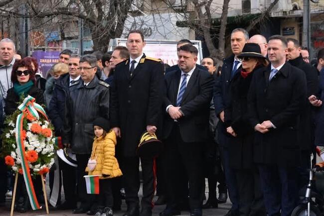 БСП почете загиналите за свободата на България на 3-ти март