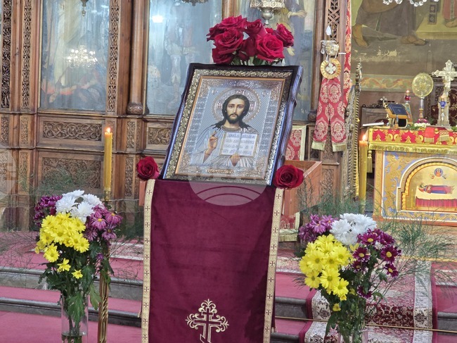 От Българската православна църковна община „Свети Климент Охридски“ в Мюнхен представиха допълнен график на богослуженията през февруари