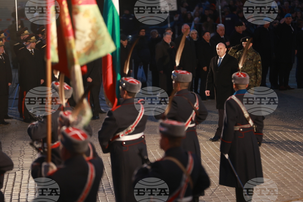 Национален празник на Република България - тържествена заря-проверка