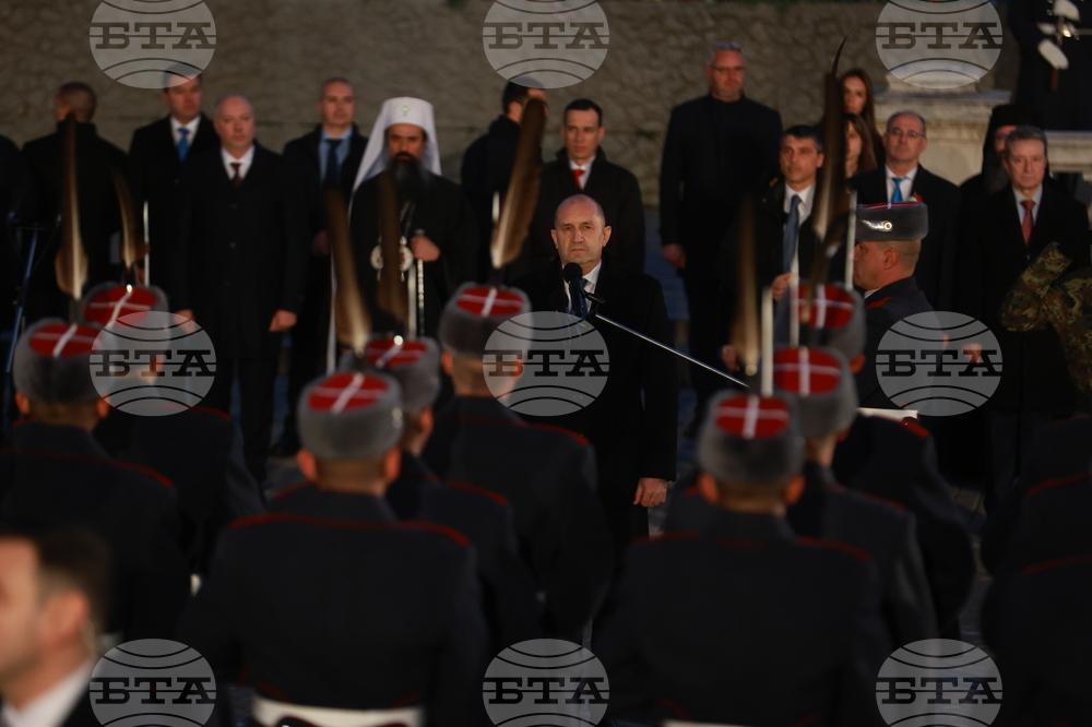 Национален празник на Република България - тържествена заря-проверка