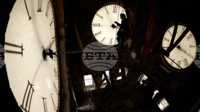 Какво е отношението на американците към смяната на времето според проучване на АП-НОРК