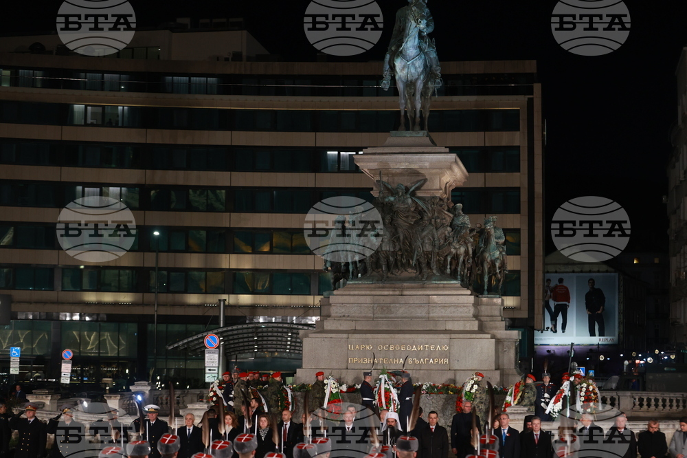 Национален празник на Република България - тържествена заря-проверка