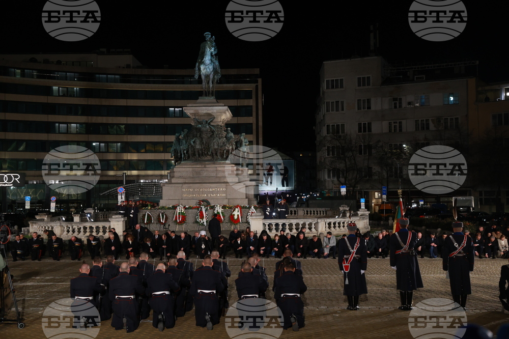 Национален празник на Република България - тържествена заря-проверка