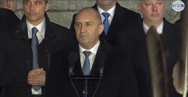 Румен Радев: Трети март е олицетворение на съкровения идеал на поколения българи за свободна, обединена и независима България