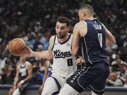 Kings Mavericks Basketball