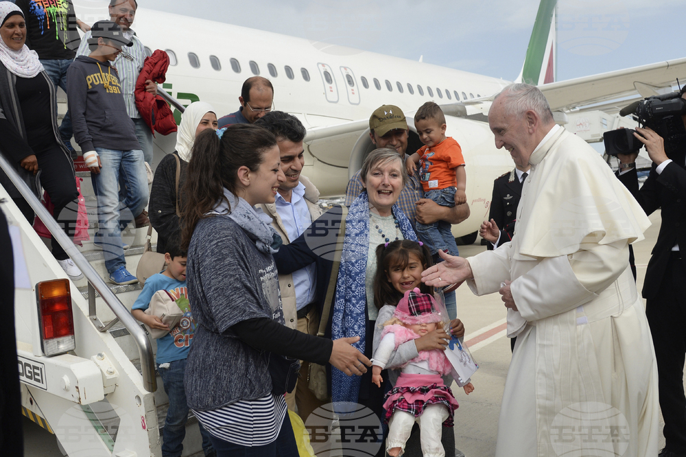 Vatican Pope Syrian Refugees