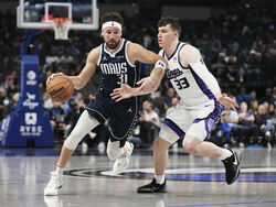 Kings Mavericks Basketball
