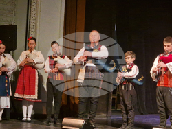 Разград - гайдарска група - читалище