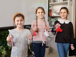 Деца от Българо-сръбския център във Враня отбелязаха Баба Марта