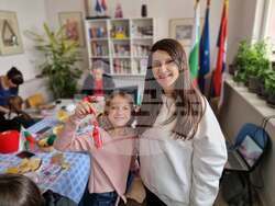 Деца от Българо-сръбския център във Враня отбелязаха Баба Марта