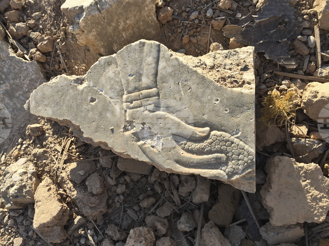 Бойци на "Ислямска държава" разрушават с булдозери древния Нимруд преди 10 години