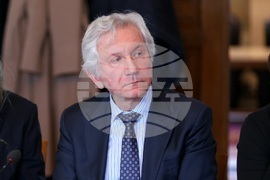 Народно събрание - кръгла маса - Огнян Траянов