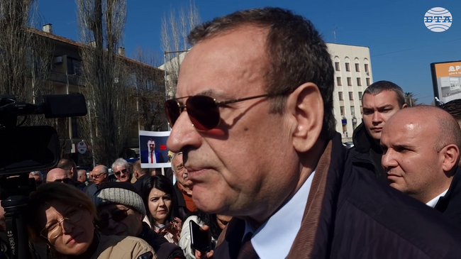 Ако не спрат репресиите срещу членове на „Демокрация, права и свободи – ДПС“, ще преосмислим участието си в подкрепа на парламентарното мнозинство, каза Джевдет Чакъров