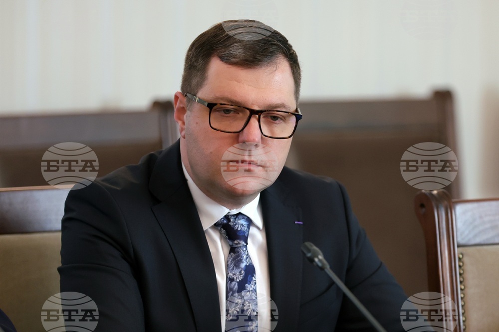 Народно събрание - представяне на кандидатите от ПП-ДБ за председател и за член на КЗК