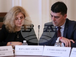 Парламент - Комисия по регионална политика, благоустройство и местно самоуправление