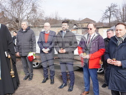 По време на тържественото събитие пред паметника на украинските войници и българските опълченци, организирано от Посолството ни в Киев. Снимки: Евген Смушков