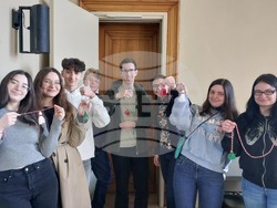 Празникът на Баба Марта събра български студенти и белгийски ученици в Гент