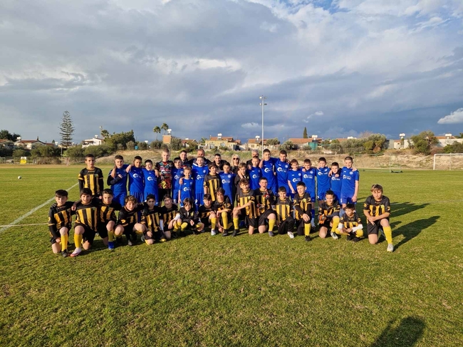 Младите футболисти от школата на Рилски спортист (Самоков) направиха зимна подготовка в Кипър 