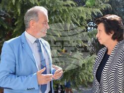 Заместник-министърът на образованието д-р Емилия Лазарова участва в Асеновград в кампанията на МОН "Просто кажи "Не". Снимка: МОН