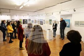 Бургас - "Дамски гамбит" - изложба живопис