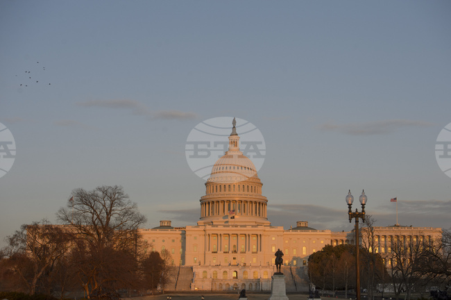 Федералното правителство на САЩ спира частично работа заради политическо противопоставяне