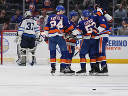 Jets Islanders Hockey