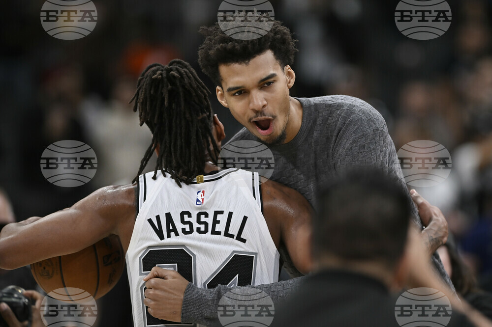 Nets Spurs Basketball