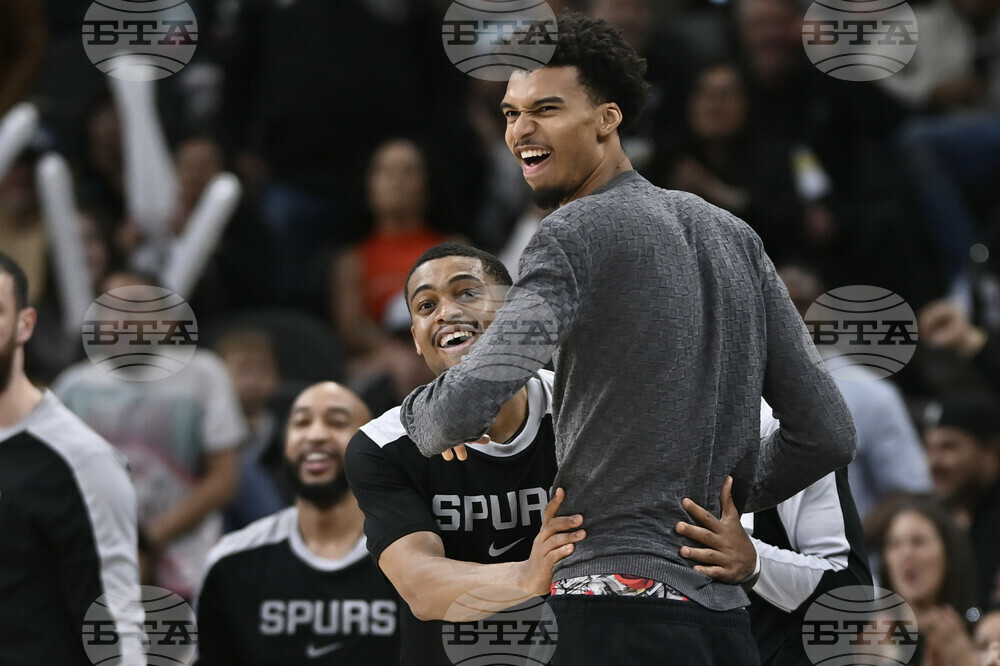 Nets Spurs Basketball