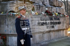 Докторски паметник - БЧК - преклонение