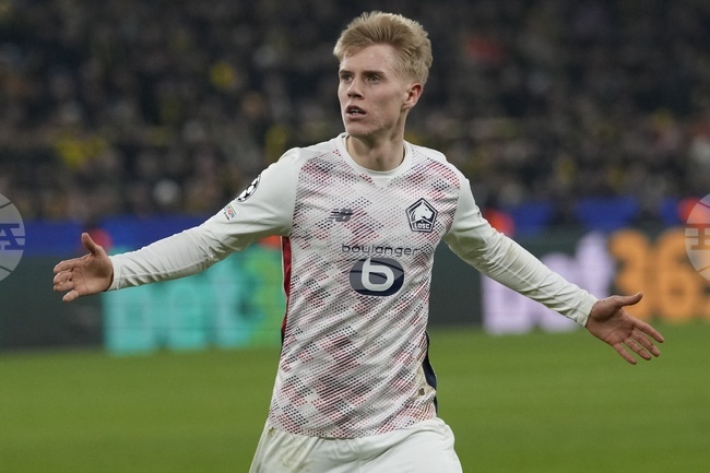 Рома привлича исландски национал от Лил