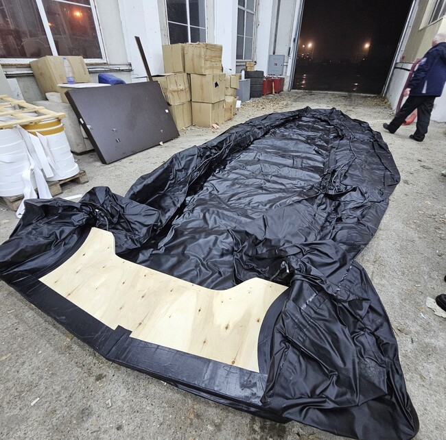 Четири надуваеми лодки задържаха митнически служители в района на "Дунав мост 2" при Видин