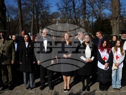 Докторски паметник - БЧК - преклонение