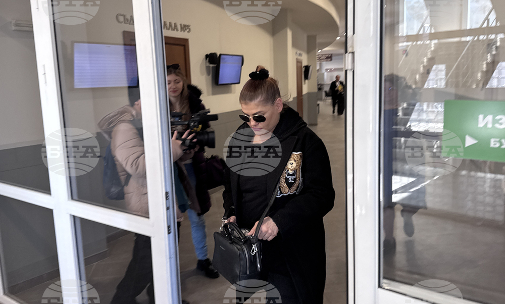 В Софийския районен съд тръгна делото срещу певицата Жана Бергендорф