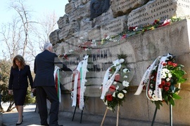 Докторски паметник - БЧК - преклонение