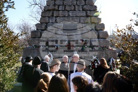 Докторски паметник - БЧК - преклонение