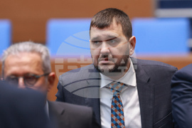 Парламент - заседание