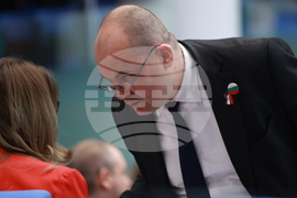 Парламент - заседание