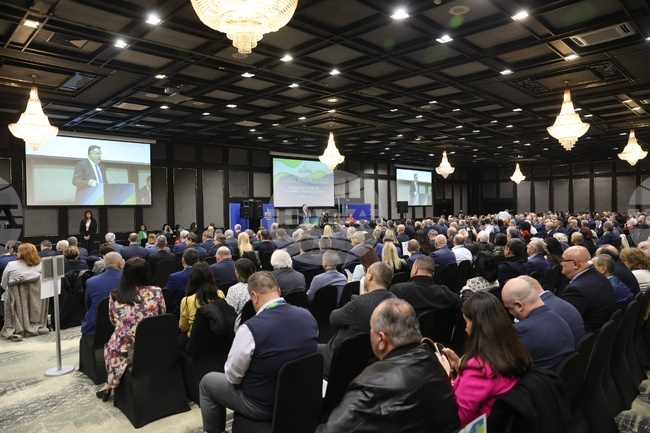 Справяне с безводието, реформа в управлението на отпадъци и подкрепа за инвестиционни проекти са сред приоритетите в програмата на НСОРБ за 2025 г.