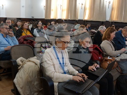  Учени обсъдиха в БАН възможностите за тъканно инженерство и моделирането на кожа. Снимка: БАН